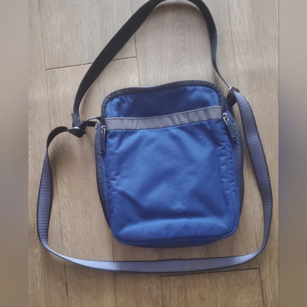 TUMI Navy Blue Organizer Travel Crossbody Bag.